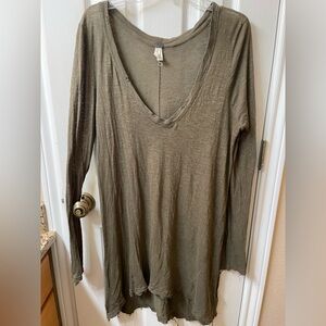 Olive Green V-Neck Long Sleeve Top